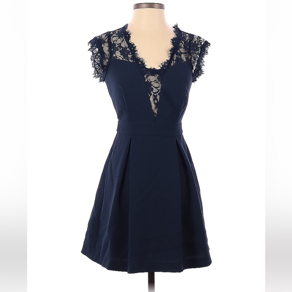 BCBGeneration Dresses & Skirts - BCBGeneration Cocktail Dress